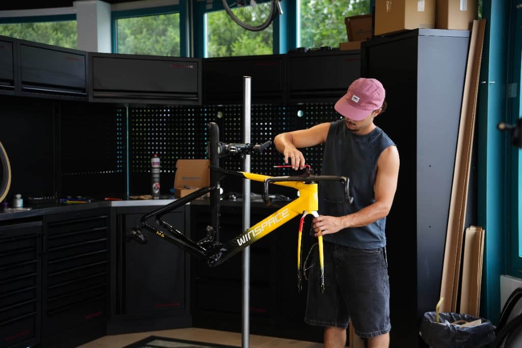 BikeStudio Morges Workshop Assembly